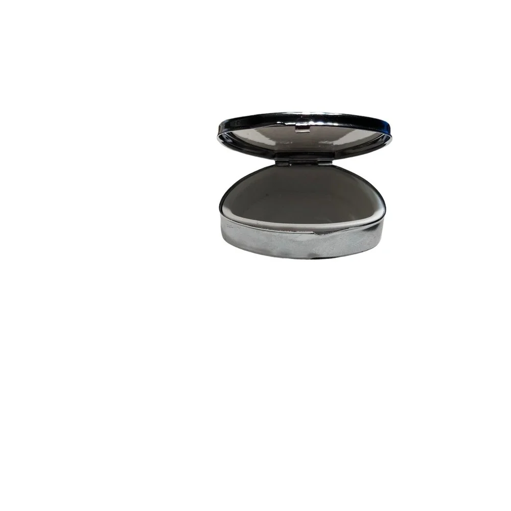 The Unbranded Brand floral pill
